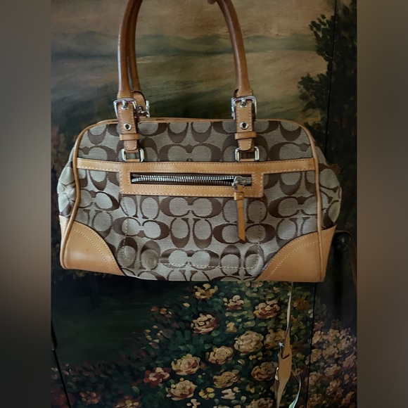 VTG COACH HAMPTON SATCHEL BAG  Tan and Brown. - Picture 2 of 9